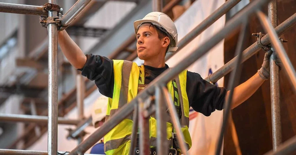 What-is-the-requirement-of-mobile-scaffolding-